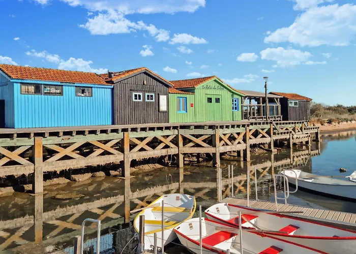 1 Bedroom Cozy In La-gripperie-saint-sym Сasa de vacaciones La-Gripperie-Saint-Symphorien